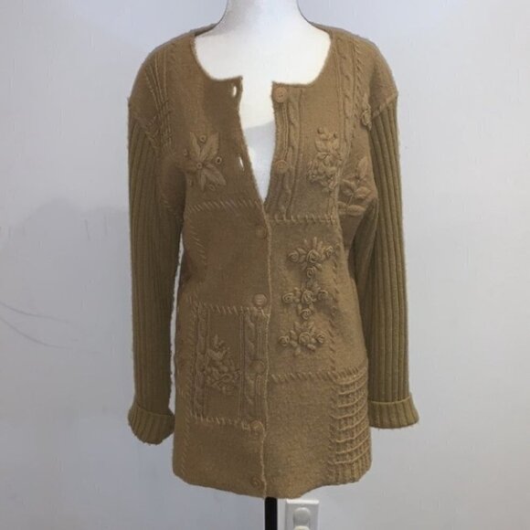 𝅺VINTAGE 100% wool long sleeves button down embroidered chunky knit cardigan M - Picture 2 of 15